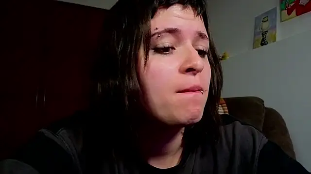 NEXT DOOR GIRL  online show from 04-10-26, 10:39