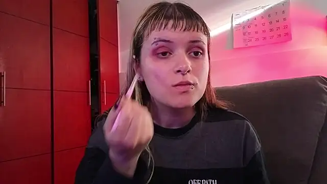 NEXT DOOR GIRL  online show from 12-01-25, 09:48