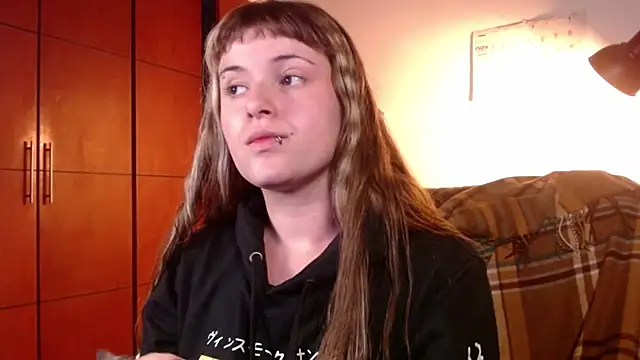 NEXT DOOR GIRL  online show from 11-14-25, 11:19