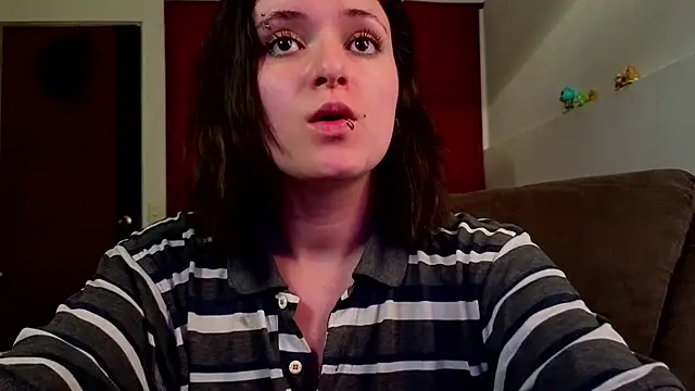 NEXT DOOR GIRL  online show from 04-07-26, 10:33