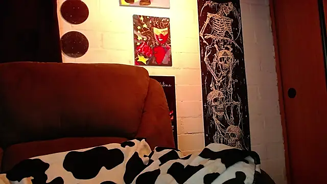 NEXT DOOR GIRL  online show from 02-27-25, 02:03