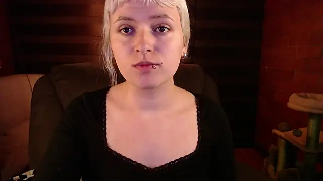 NEXT DOOR GIRL  online show from 03-22-25, 02:16