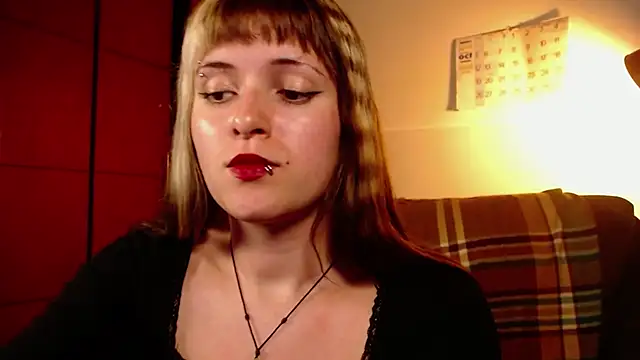 NEXT DOOR GIRL  online show from 10-11-25, 09:49