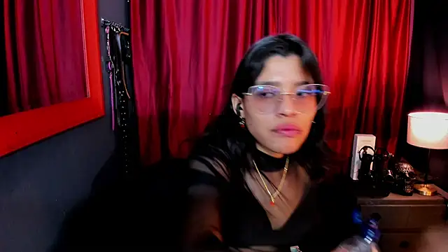 AvaLusty online show from 11-03-25, 01:58