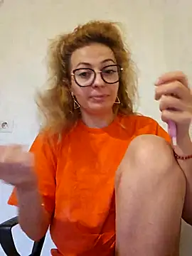 Snapshot of Selenna_emma chatting on 10-22-25, 03:00 Selenna emma online show from 10-22-25, 03:00