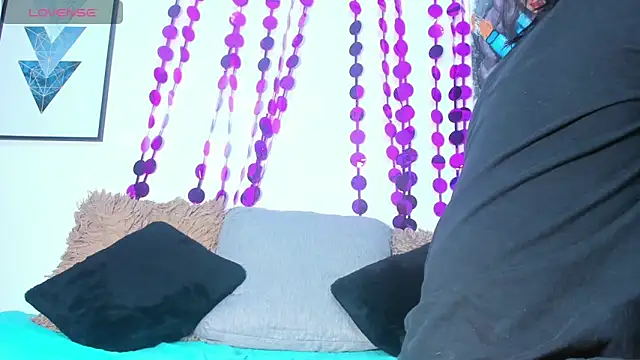 Briyit Doll online show from 10-16-25, 08:17