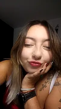 Snapshot of miaawild chatting on 10-24-25, 12:31 miaawild online show from 10-24-25, 12:31