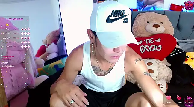 Snapshot of _snopyy_ chatting on 03-01-25, 06:54  snopyy  online show from 03-01-25, 06:54