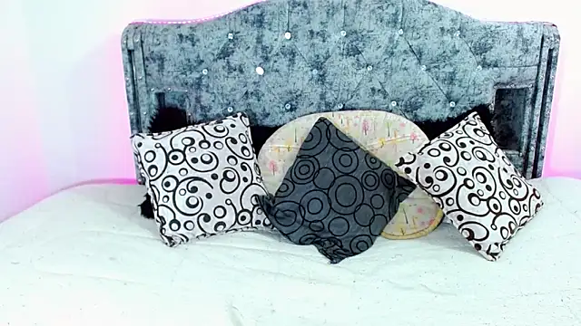 Snapshot of _snopyy_ chatting on 09-27-25, 01:39  snopyy  online show from 09-27-25, 01:39