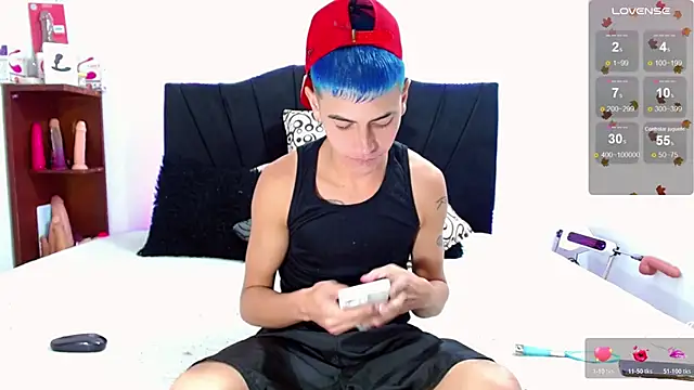 Snapshot of _snopyy_ chatting on 10-29-25, 07:57  snopyy  online show from 10-29-25, 07:57