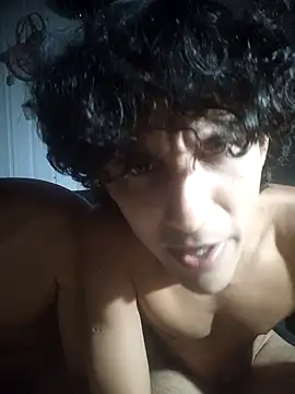 pedrodavid  online show from 12-05-25, 01:16