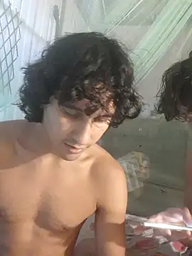 pedrodavid  online show from 04-04-26, 09:43