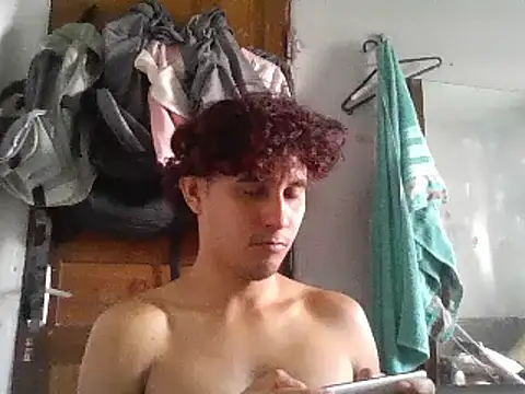 Snapshot of pedrodavid_ chatting on 01-29-25, 07:32 pedrodavid  online show from 01-29-25, 07:32