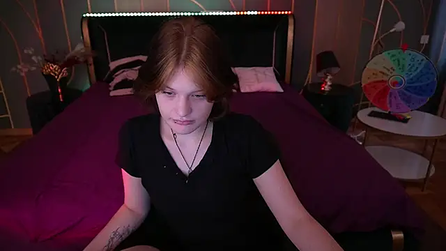 Snapshot of CandyBooms_ chatting on 09-30-25, 12:55 CandyBooms online show from 09-30-25, 12:55