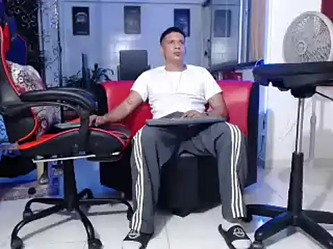 damiam fiery online show from 12-22-24, 12:28