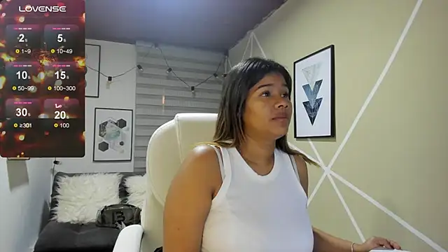 Enma  clark online show from 12-16-25, 04:06