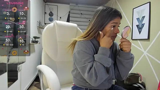 Enma  clark online show from 09-30-25, 04:07