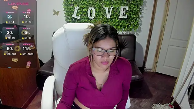 Enma  clark online show from 03-12-25, 07:04