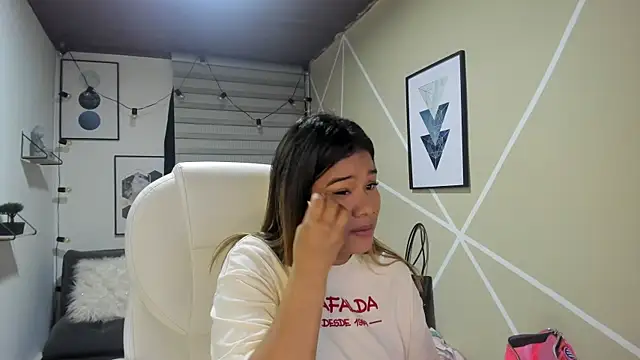 Enma  clark online show from 09-21-25, 04:28