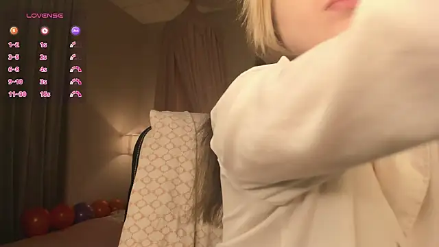 Vanessa Walters online show from 10-26-25, 02:56