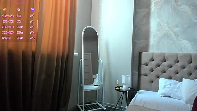 Vanessa Walters online show from 04-12-26, 02:48