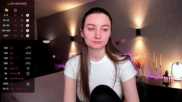 Snapshot of annacooleman chatting on 04-22-26, 02:07 annacooleman online show from 04-22-26, 02:07