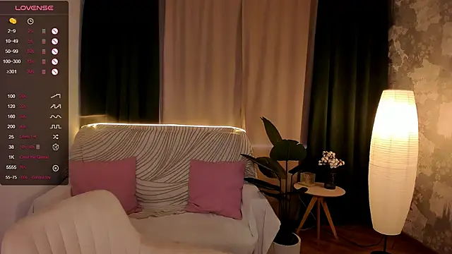 Snapshot of annacooleman chatting on 09-16-25, 02:34 annacooleman online show from 09-16-25, 02:34