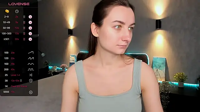 Snapshot of annacooleman chatting on 02-14-25, 09:34 annacooleman online show from 02-14-25, 09:34