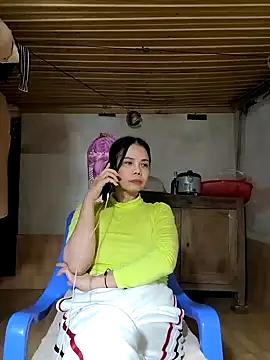 Snapshot of Tinease chatting on 03-21-25, 07:33 Tinease online show from 03-21-25, 07:33