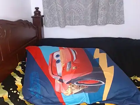 Snapshot of Mysticmariner chatting on 09-30-25, 10:32 Mysticmariner online show from 09-30-25, 10:32