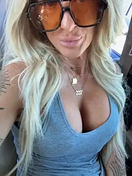 blondiluvsanal online show from 10-10-25, 08:09