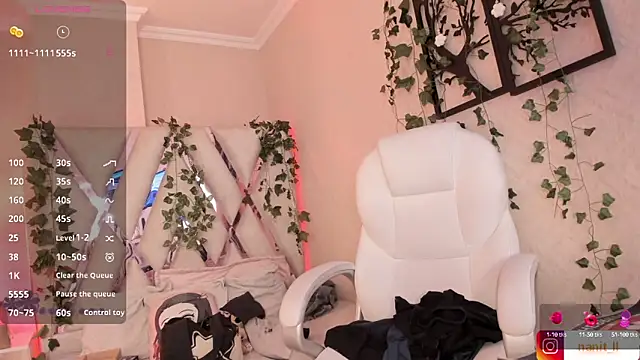 Snapshot of Punkys_ chatting on 10-11-25, 05:47 Punkys online show from 10-11-25, 05:47