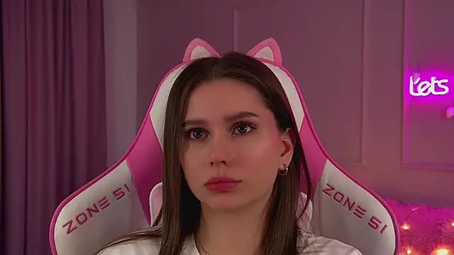 DianaVert online show from 12-18-25, 06:23