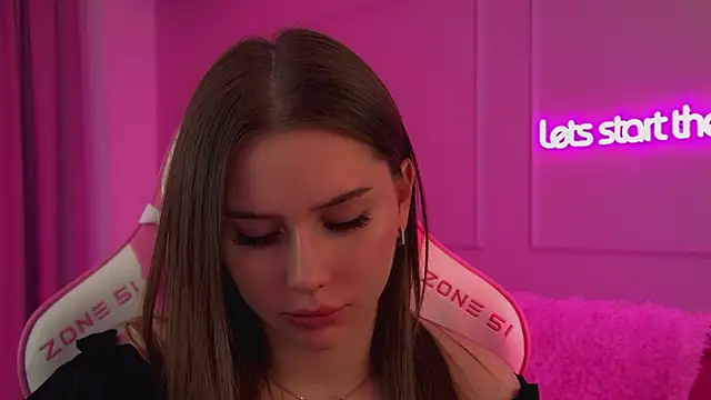 Snapshot of DianaVert chatting on 02-05-26, 07:53 DianaVert online show from 02-05-26, 07:53