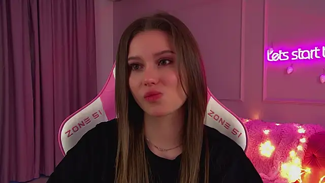 DianaVert online show from 12-17-25, 06:40