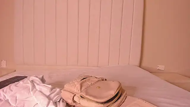 julieta flower online show from 09-28-25, 01:51