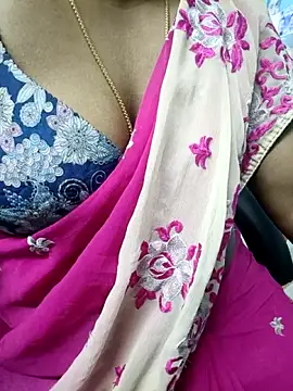 Snapshot of tamil_subha69 chatting on 06-20-26, 11:54 tamil subha69 online show from 06-20-26, 11:54