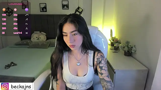 Beck jones online show from 10-23-25, 03:21