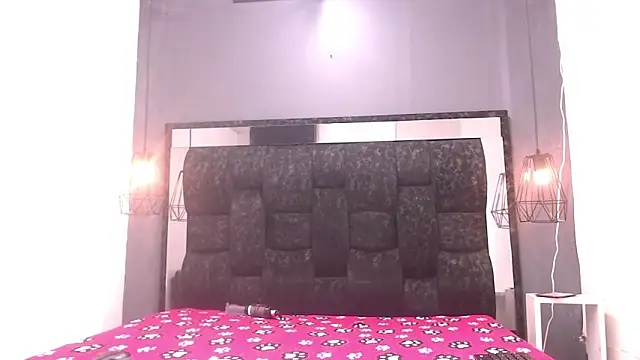 AndreaGil  online show from 10-22-25, 11:53