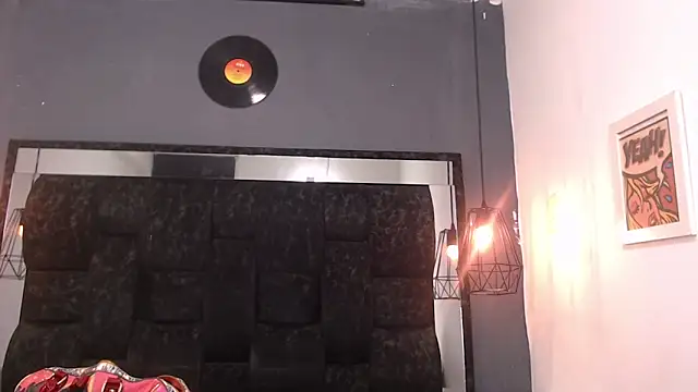 Snapshot of AndreaGil_ chatting on 02-18-26, 07:21 AndreaGil online show from 02-18-26, 07:21