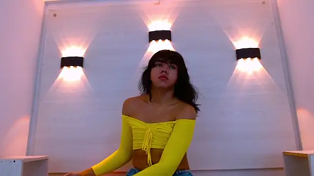 AndreaGil  online show from 12-14-25, 06:24