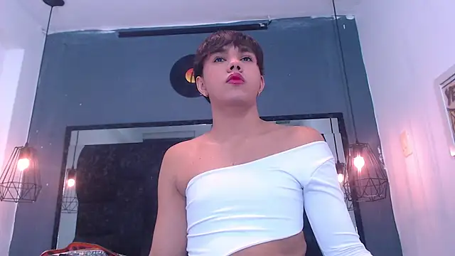 Snapshot of AndreaGil_ chatting on 02-20-26, 07:27 AndreaGil online show from 02-20-26, 07:27