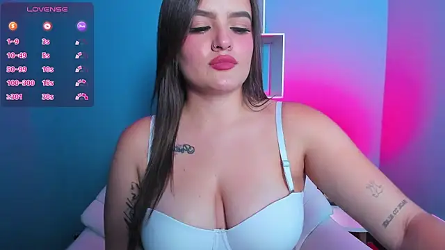 Snapshot of ellarosee_ chatting on 02-08-25, 03:21 ellarosee  online show from 02-08-25, 03:21