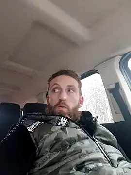 otterlover123 online show from 12-29-24, 08:26