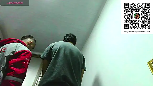 Snapshot of EdwardAkanni chatting on 10-28-25, 09:58 EdwardAkanni online show from 10-28-25, 09:58