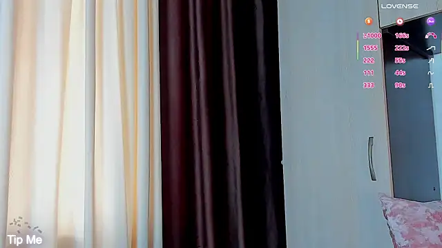 Snapshot of juliana_browns chatting on 06-22-26, 02:50 juliana browns online show from 06-22-26, 02:50