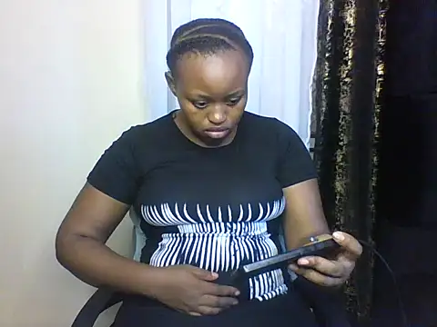 Snapshot of Candii_wet_ chatting on 02-09-25, 02:50 Candii wet online show from 02-09-25, 02:50