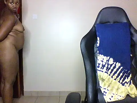 Snapshot of Candii_wet_ chatting on 10-09-25, 10:43 Candii wet online show from 10-09-25, 10:43