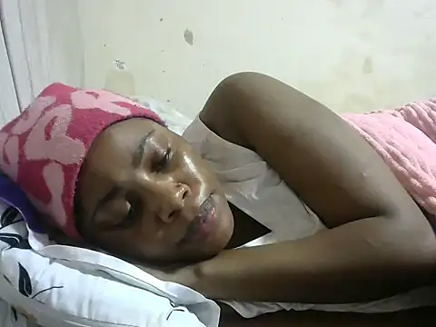 sweetgirlDora online show from 10-04-25, 08:32