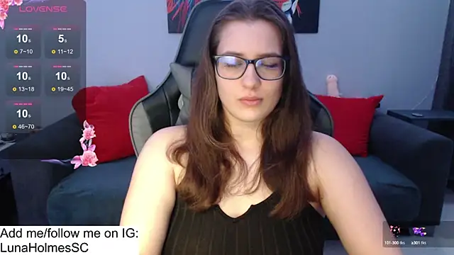 LunaHolmes online show from 01-22-25, 04:33